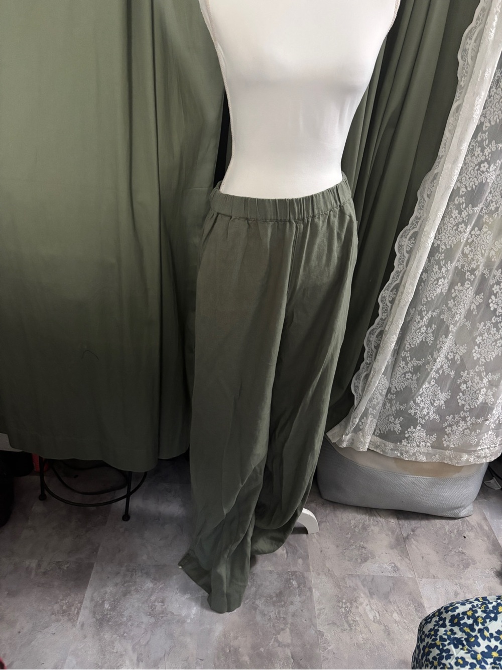 Caslon Olive Green Wide-Leg Elastic Waist Pants